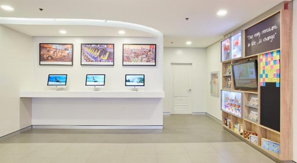 Red Planet Manila Makati image 21