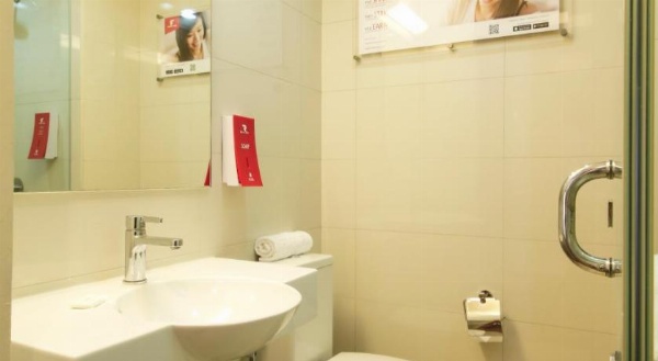 Red Planet Manila Makati image 31