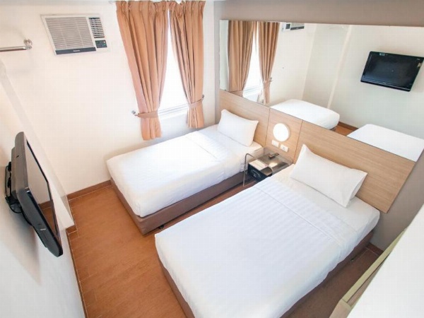 Red Planet Manila Makati image 37